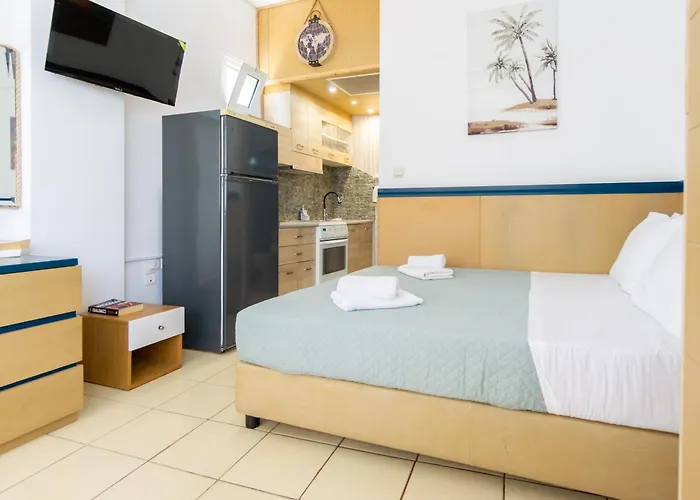 Апартаменты Elegant Near The Sea *